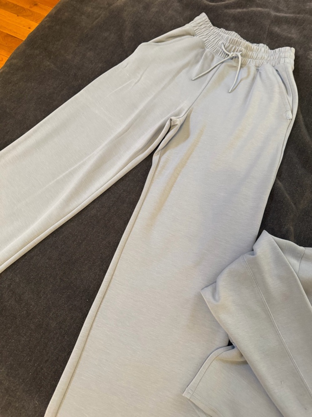Set.Hollister Light Gray Pullover Hoodie.set.hoodie and pants